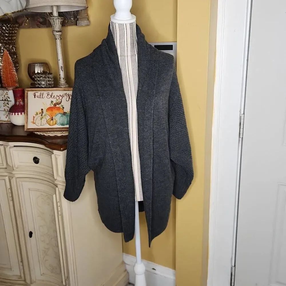 Women's gray open cardigan sweater size M
